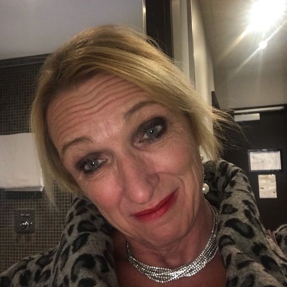 Meet your Posher, Doris - Picture 1 of 1